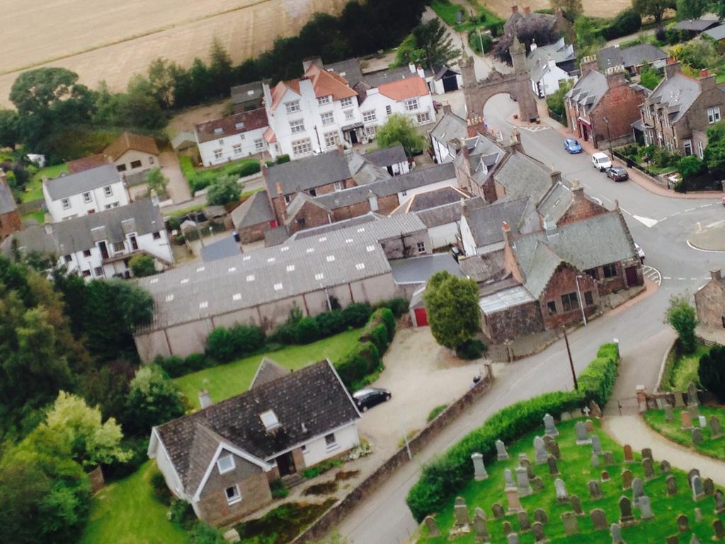 Ramsay Arms Hotel Fettercairn Exterior photo